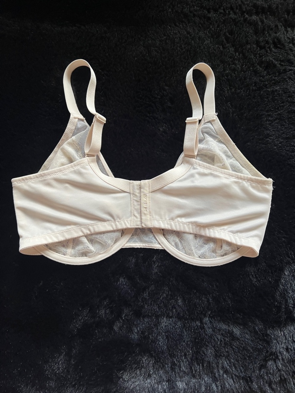 Lace Underwire Bra in Cream with Adjustable Straps - Picture 3 of 5